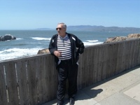 Владимир Мегре на Тихом Океане в Пасифике, Калифорния